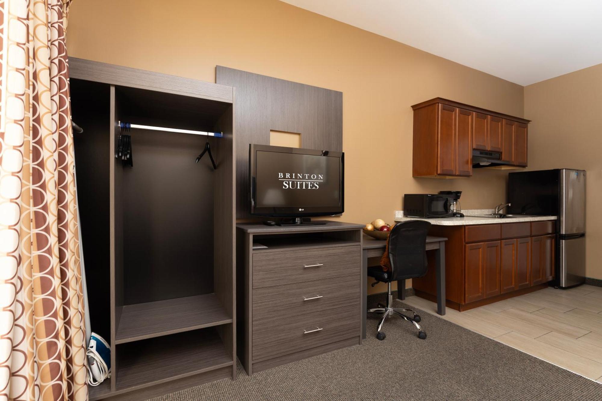 Brinton Suites West Chester Bagian luar foto