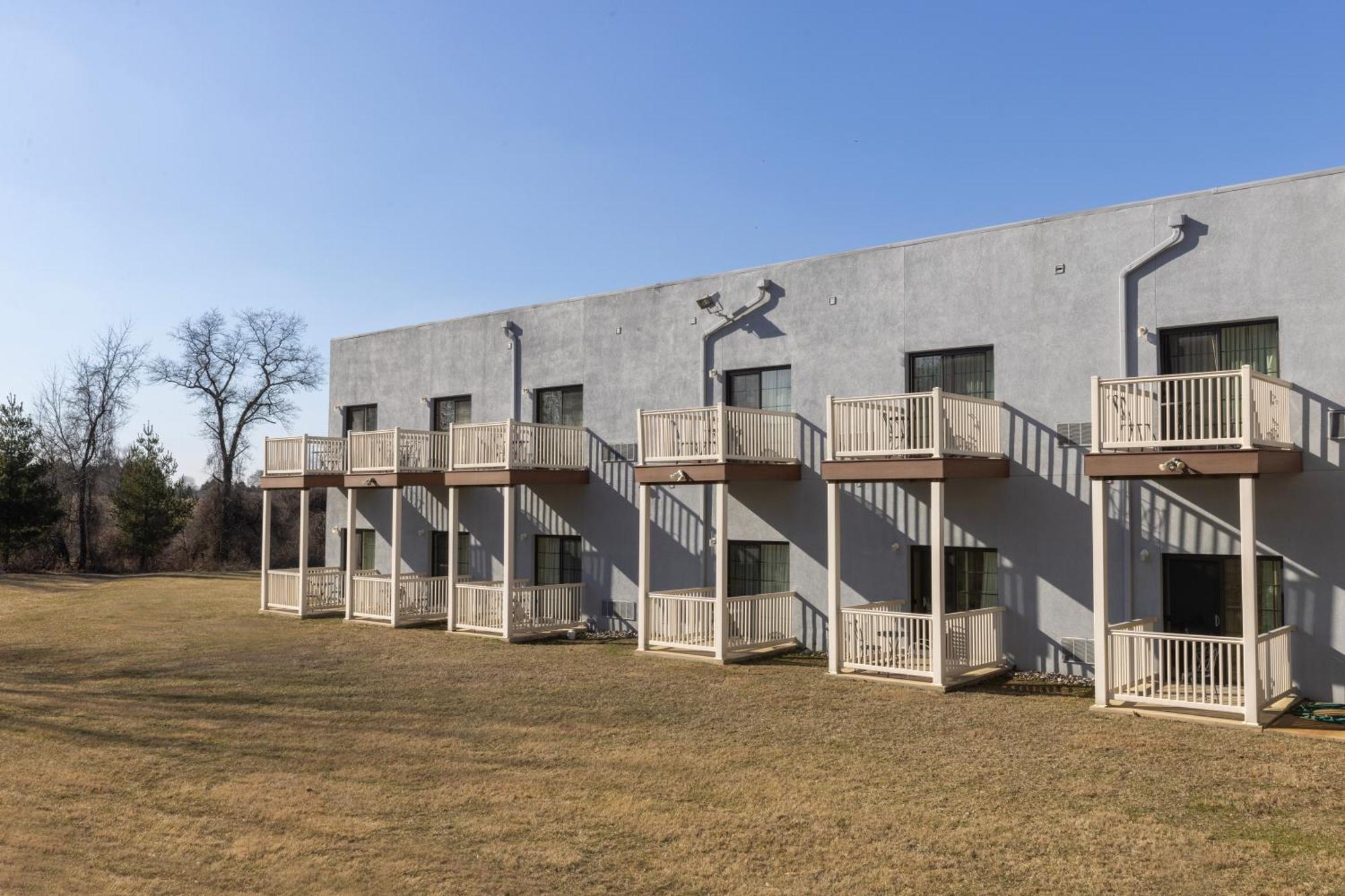 Brinton Suites West Chester Bagian luar foto