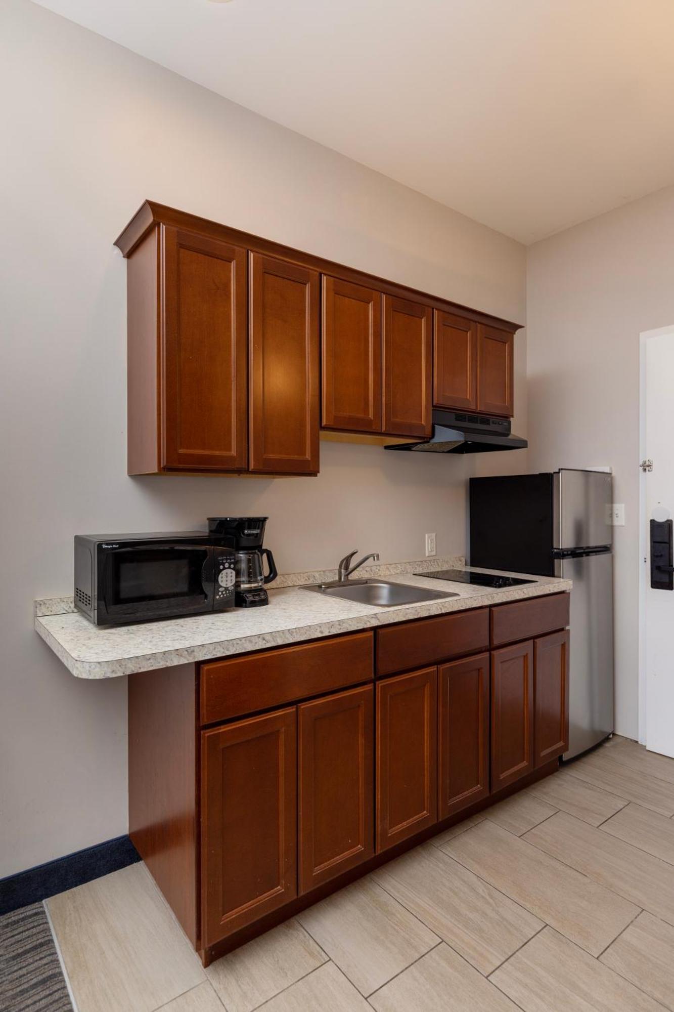 Brinton Suites West Chester Bagian luar foto